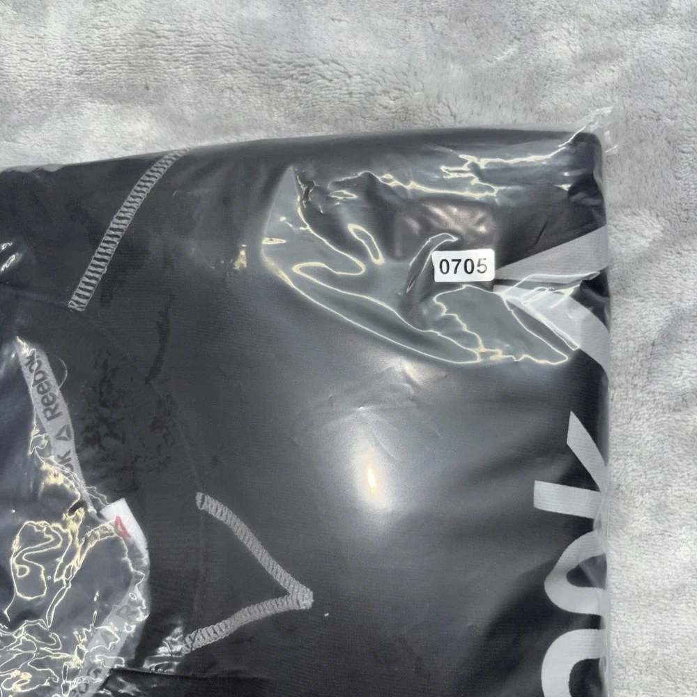 Men's Reebok Cruise Control‎ Crew Pullover  in Black 2XL